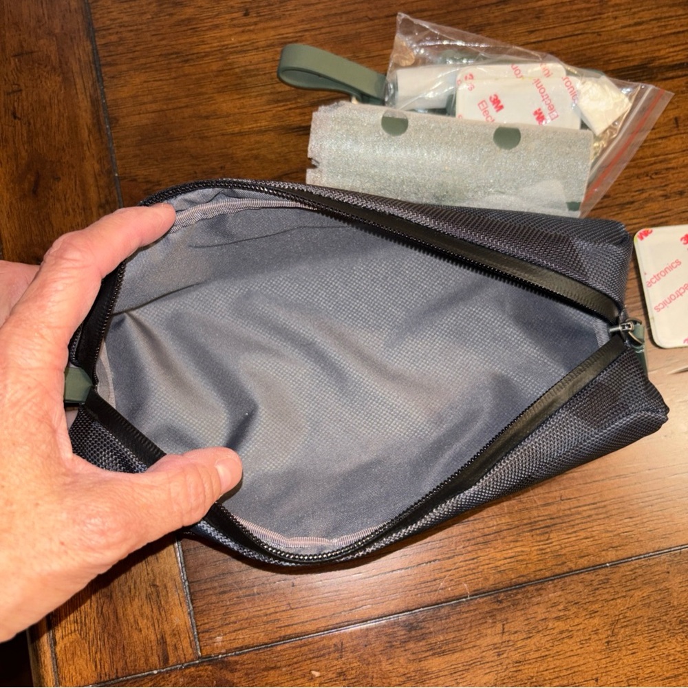 Tumi Navy Camouflage Toiletry /Cord Organizer Pouch - Picture 6 of 8